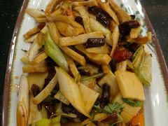 -瑞杰烧烤店·24小时营业(山东路店)