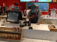 -85度C(生甜甜圈研究工坊·上海平凉店)