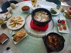 -墨脱石锅椰子鸡•海鲜糟粕醋(榆亚路店)