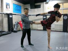 -格斗兄弟搏击健身训练馆(望京店)