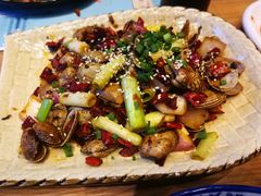 -临界音乐酒馆·小龙虾·江湖菜(华熙LIVE·鱼洞店)