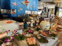 -宝利来国际大酒店-凤凰阁旋转餐厅