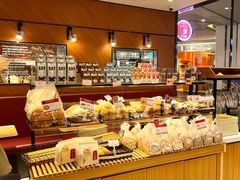 面包甜点陈列柜-山崎面包(百联世纪店)