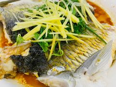 一鱼两味-红星光发煲仔饭(文海店)