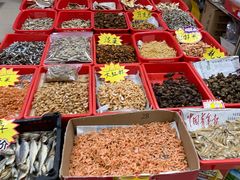 自助取餐区-霞涌市场海鲜摆卖区