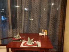 -粤尚腾香居中餐厅(首都机场希尔顿店)