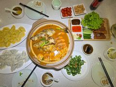 鲜鱼一锅出-船歌·鱼水饺青岛菜(金狮广场店)