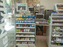 -全家便利店(愚园店)