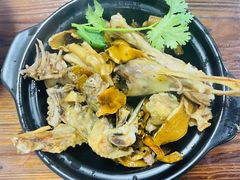 -亚忠小吃店(曾厝垵店)
