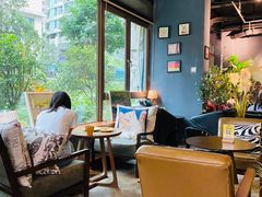 靠窗位-咖法森林·咖啡  酒吧(天河店)