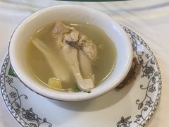 -南渝食府.墨脱石锅松茸鸡