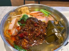 -红鼻子桂林米粉(金唐新光界店)