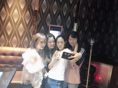 -欢乐迪KTV(南坪上海城店)