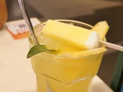 怀旧菠萝冰-石板街港澳冰室(天环店)