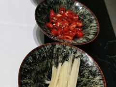 -红鼎豆捞·非遗鲍皇汤火锅(宝丰路店)