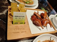 红烧乳鸽-汤城小厨•粤菜•靓汤(苏州街店)