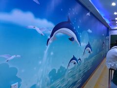 -蓝鲸奇亲子游泳俱乐部