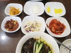 -贵宾庄炸酱面·韩式料理(高区店)