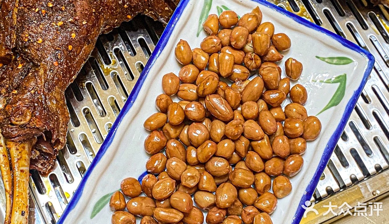 成都｜蒙古包里吃烤全羊🐑徒手撕羊肉的快乐
