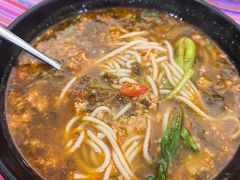 -香巴拉云南餐厅(华莱坞店)