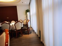 -梅花香里大酒店(郁金香路店)