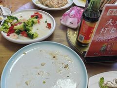 -溢心园香河肉饼总店