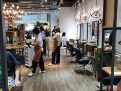 -Mentor Hair Salon