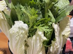 -果松木炭酸菜铜火锅·外婆参鸡汤