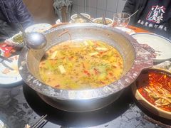 -小饕荟雅安贡椒鱼鲜馆(广福桥店)