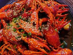 -肥肥虾庄·金牌油焖大虾(首义路店)