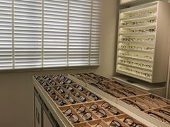 -目艮眼镜SHOWROOM(品牌集合店)