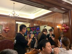 等位区-梦都海鲜酒家(万达广场江桥店)