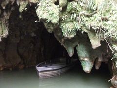 -怀托摩萤火虫洞