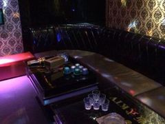 -蓝尊量贩(黄河路店)