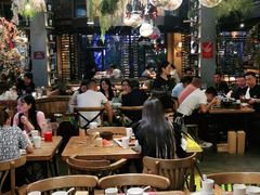 大堂-胡桃里音乐餐厅(陶溪川店)(川湘赣菜·世界百大酒庄直供红酒·音乐表演)