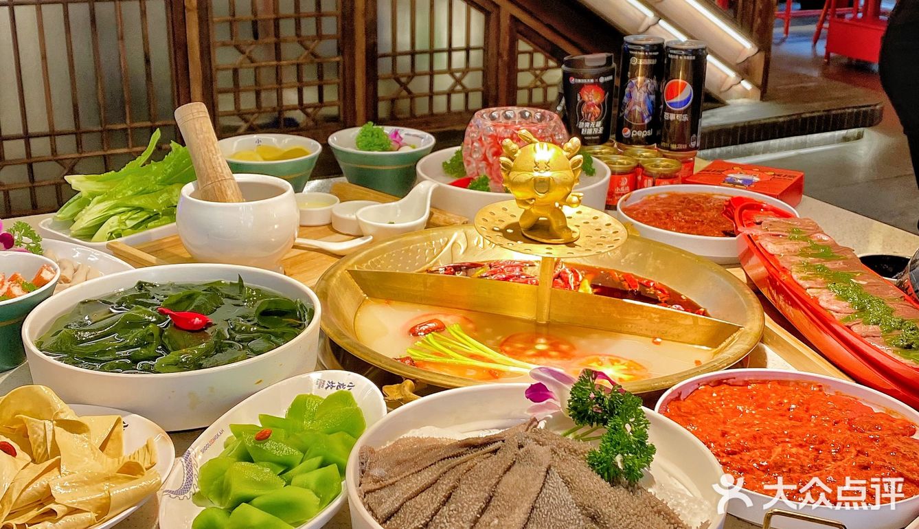 这个套餐在大众点评,抖y平台上都有 鸳鸯锅 - 大众点评吃喝玩乐精选