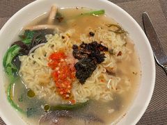 -大中华希尔顿酒店-念自助餐·嗨啤·小龙虾