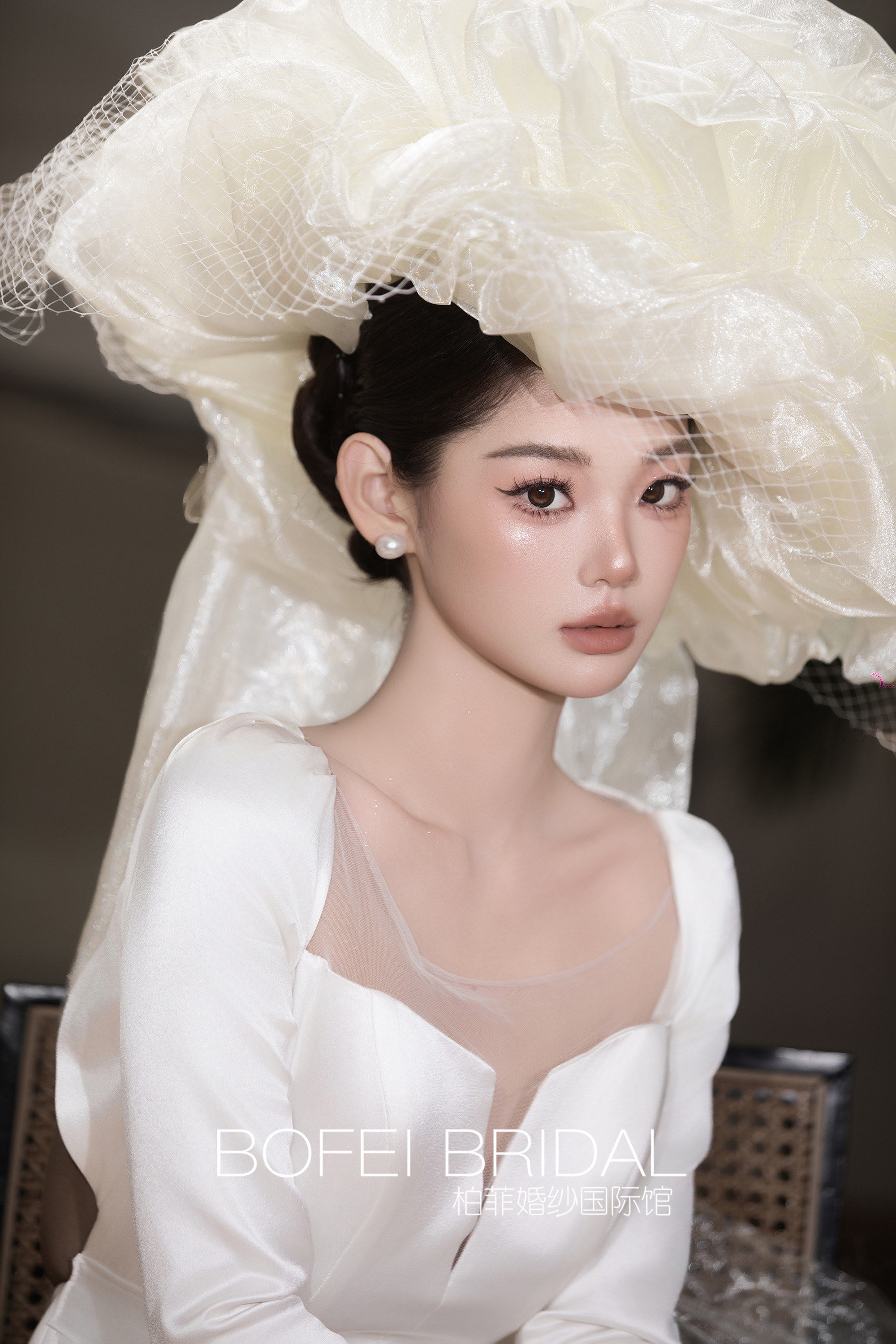 复古小众云朵帽新娘造型☁️