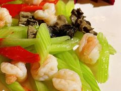 火龙果巴楚虾-伊带伊路新疆美食府(呼家楼店)