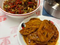 -堂瓦里·33年传统赣菜(第一街区店)