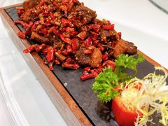 -彩云天云南餐厅