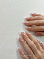 -花岐款式专研健康美甲沙龙