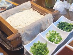 -东口码头·烧鸽子·鱼头泡饼·地方菜(金鹰悦城店)
