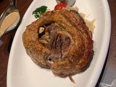 自酿啤酒脆皮烤猪肘-Ambra Haus琥珀屋精酿餐厅(宝山店)