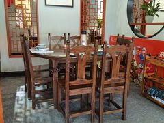 -乡土黄·鲜牛肉火锅·小龙虾(兴业街店)