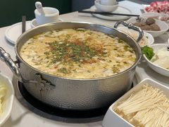 -德林酸菜鱼火锅(南丹店)
