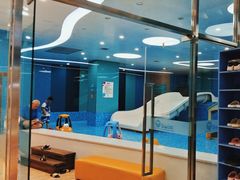 -Swim斯卫姆国际儿童游泳中心(红博中央公园店)
