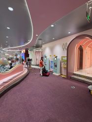 -奈尔宝·国风主题儿童乐园·亲子餐厅(豫园商城店)