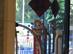 -粤塔x电竞酒店(深圳龙华大浪后浪新天地店)