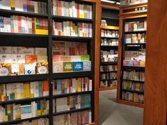 -西西弗书店&矢量咖啡(凯德晶萃广场店)